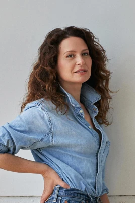 Katie Lowes