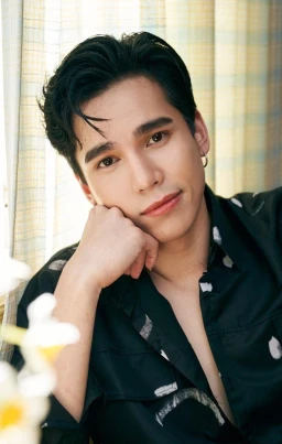 Max Kornthas Rujeerattanavorapan