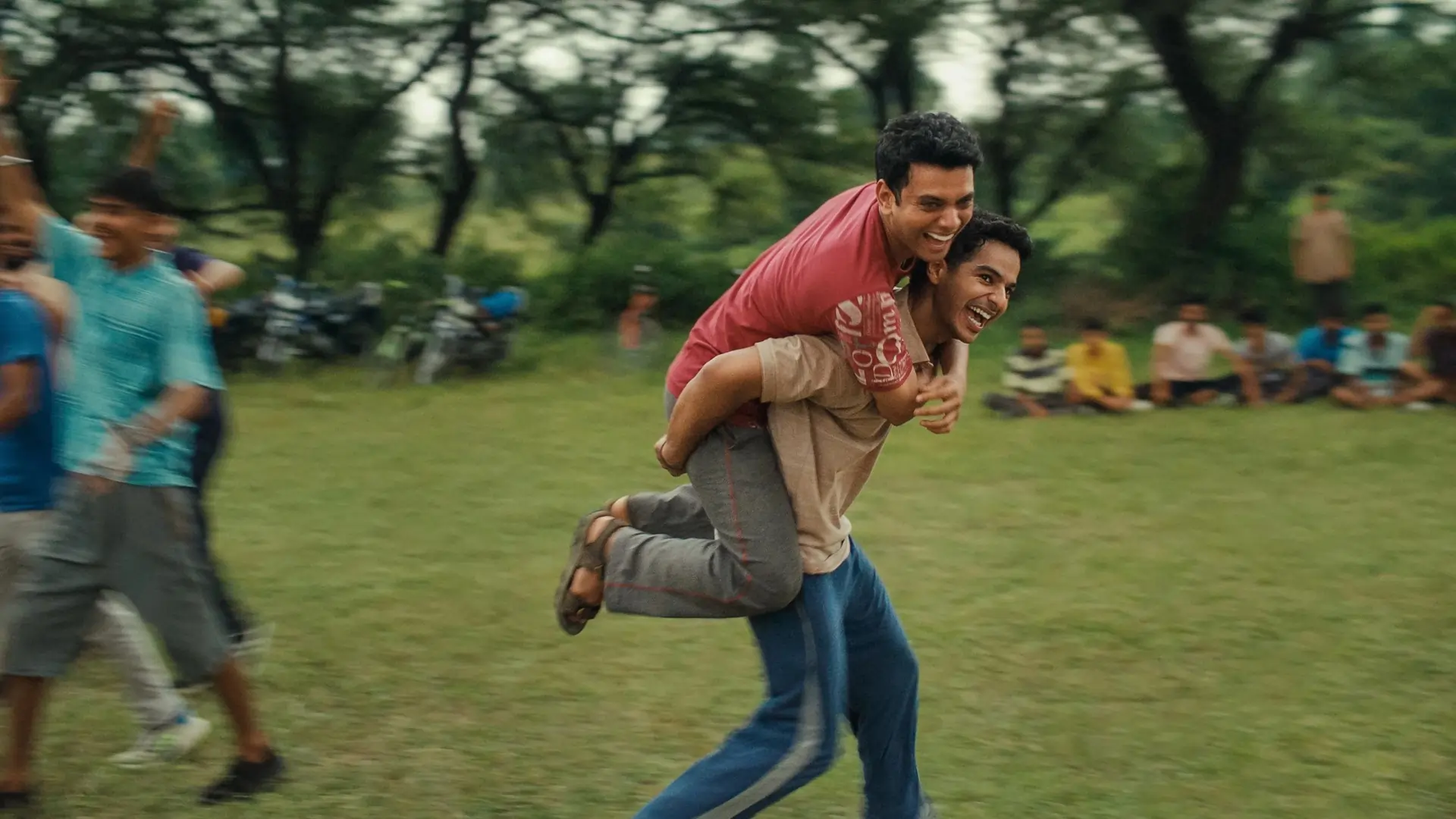 دانلود فیلم Homebound 2025